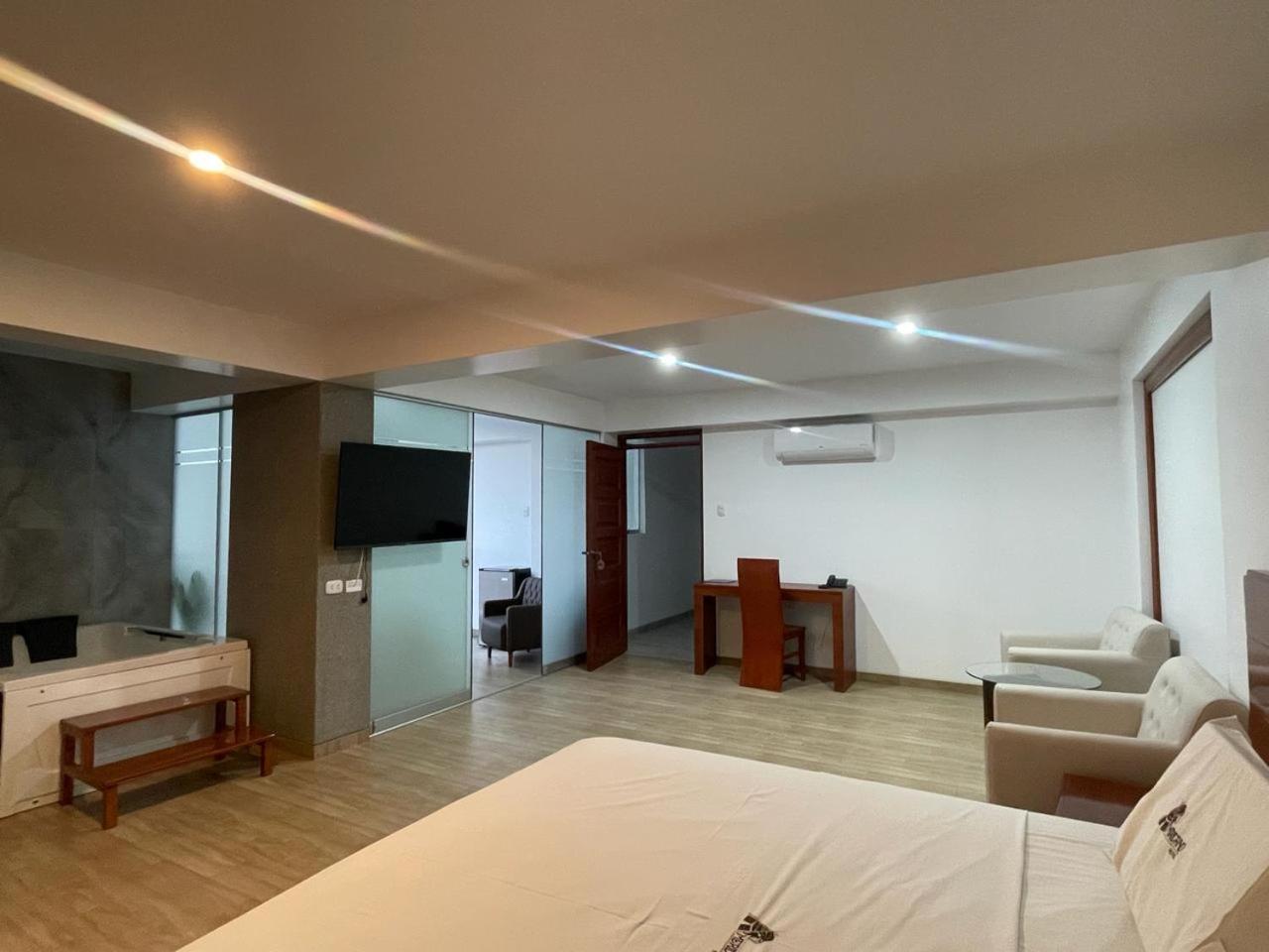 Hotel Americano 하엔 외부 사진